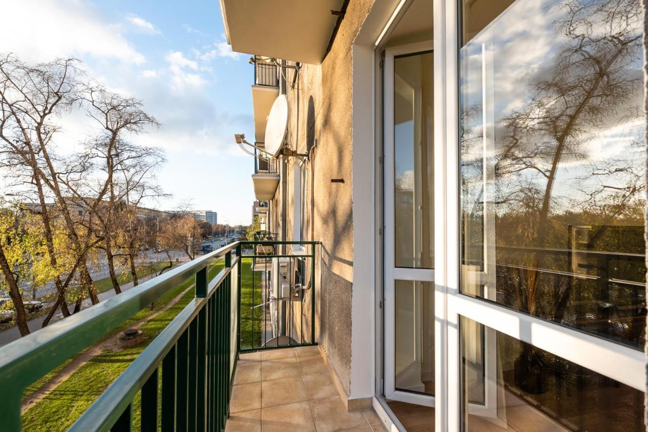 Ochota Sunny Apartment وارسو المظهر الخارجي الصورة